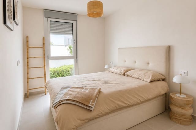 Apartamento de 3 habitaciones en Cancelada, Estepona en venta con piscina garaje - 595.000 € (Ref: 9996019)