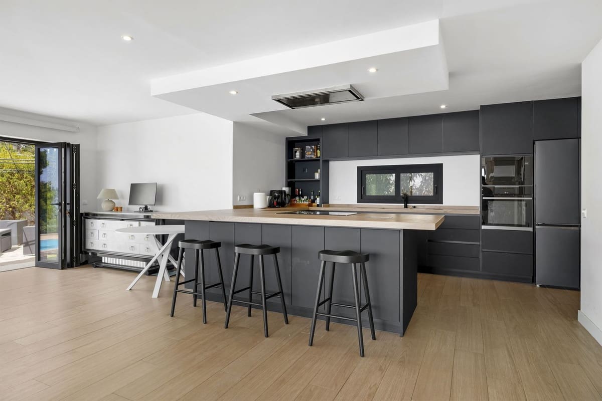 4 chambre Villa/Maison à vendre à Benalmadena avec piscine garage - 1 045 000 € (Ref: 9996494)