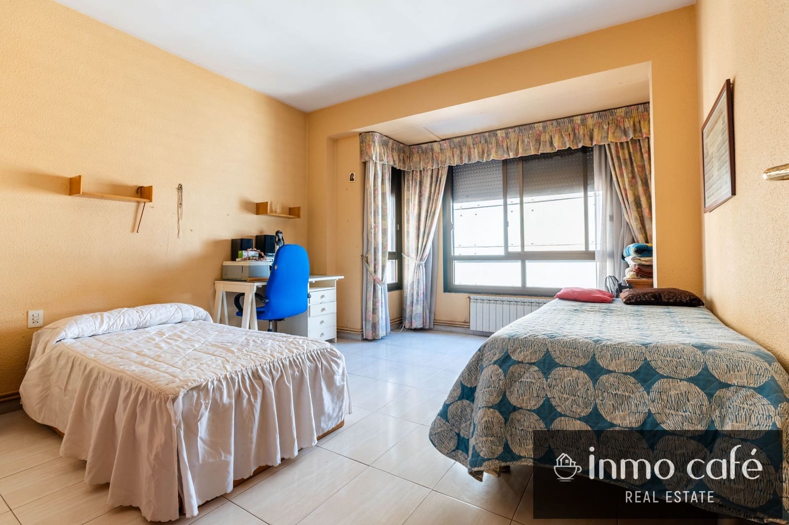 4 slaapkamer Appartement te koop in Castello de la Plana met garage - € 240.000 (Ref: 10032539)