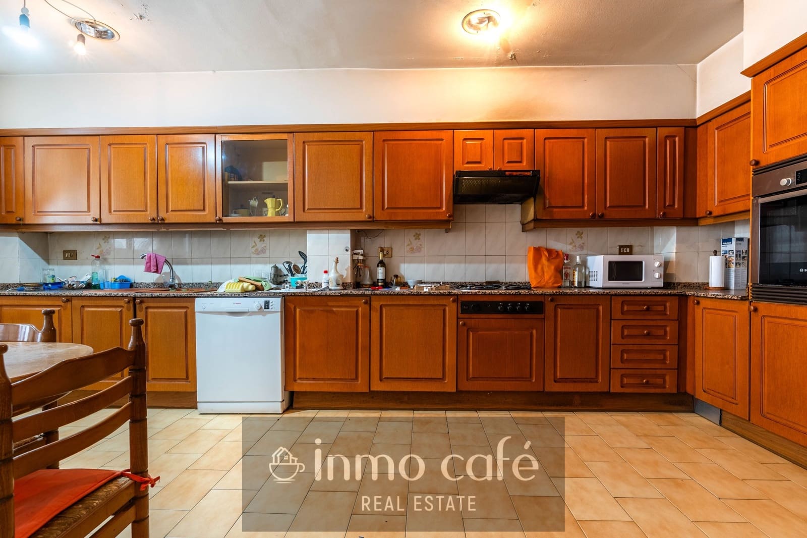 4 bedroom Apartment for sale in Castello de la Plana with garage - € 240,000 (Ref: 10032539)