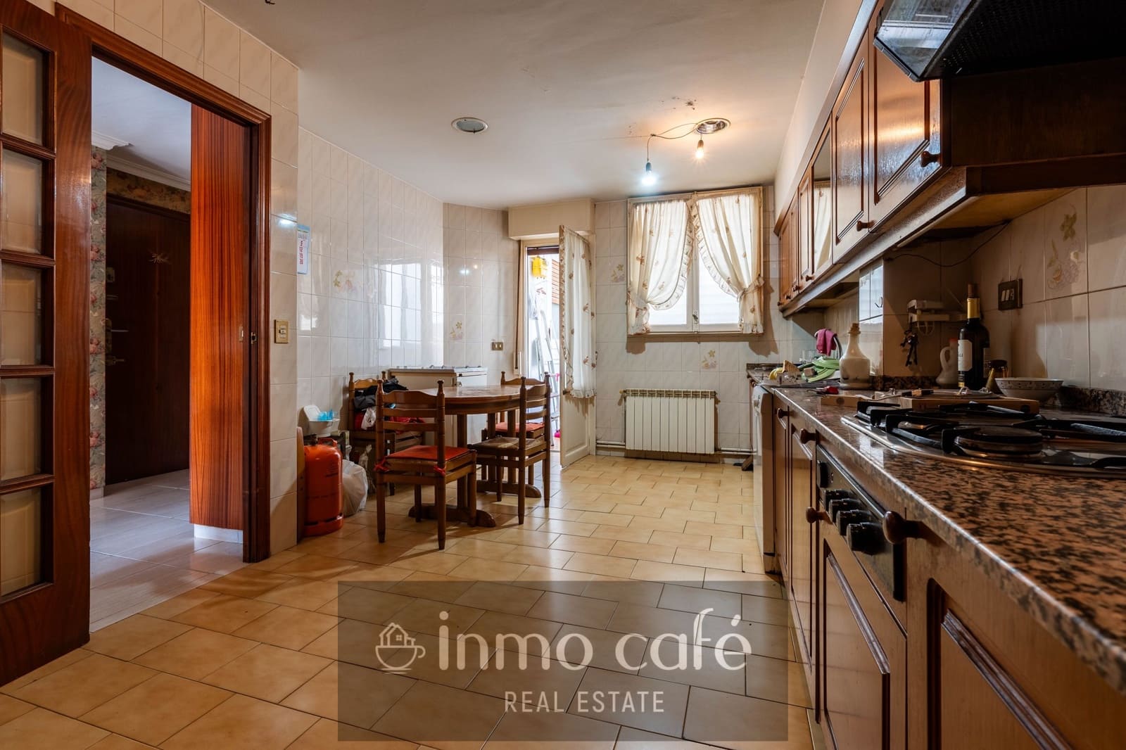4 bedroom Apartment for sale in Castello de la Plana with garage - € 240,000 (Ref: 10032539)