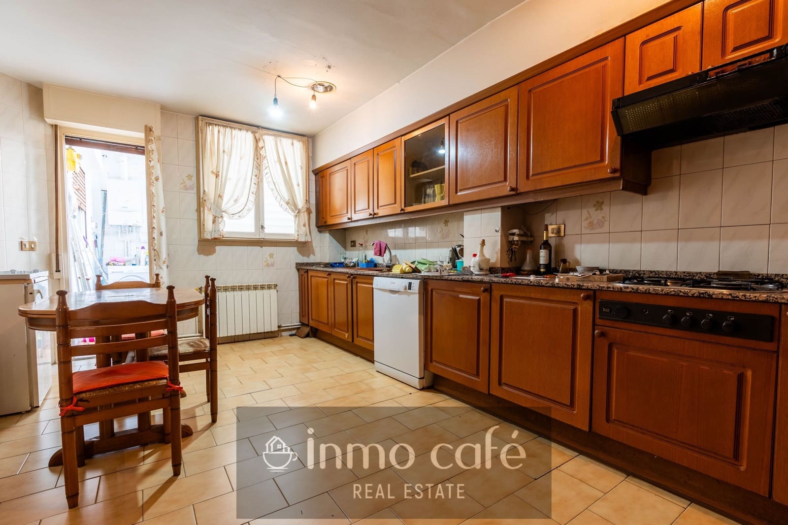 4 bedroom Apartment for sale in Castello de la Plana with garage - € 240,000 (Ref: 10032539)