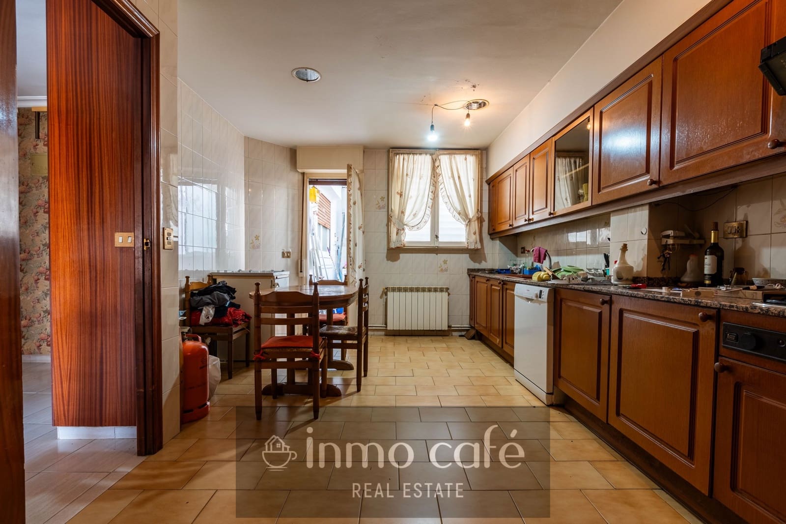 4 bedroom Apartment for sale in Castello de la Plana with garage - € 240,000 (Ref: 10032539)