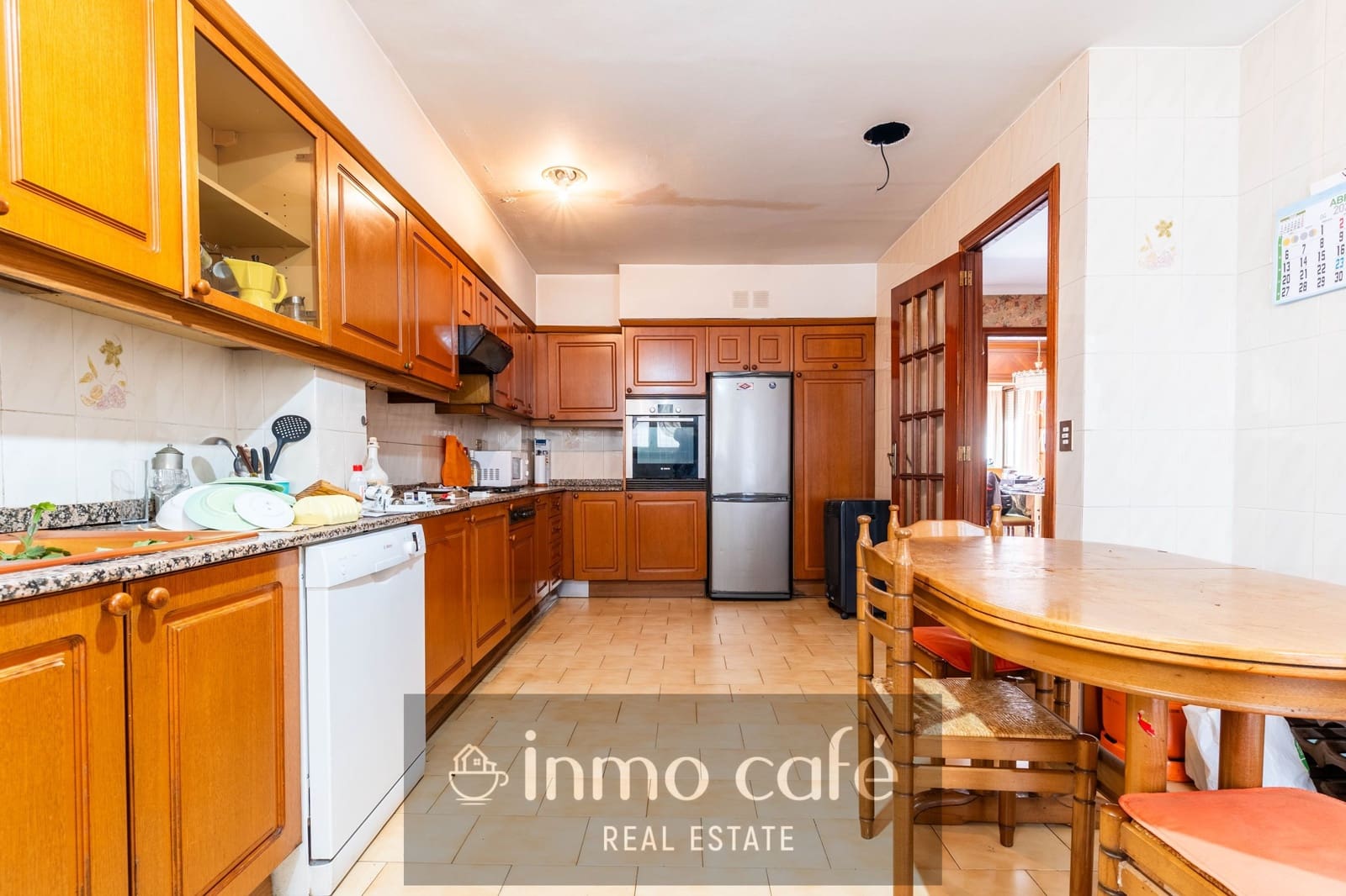 4 bedroom Apartment for sale in Castello de la Plana with garage - € 240,000 (Ref: 10032539)