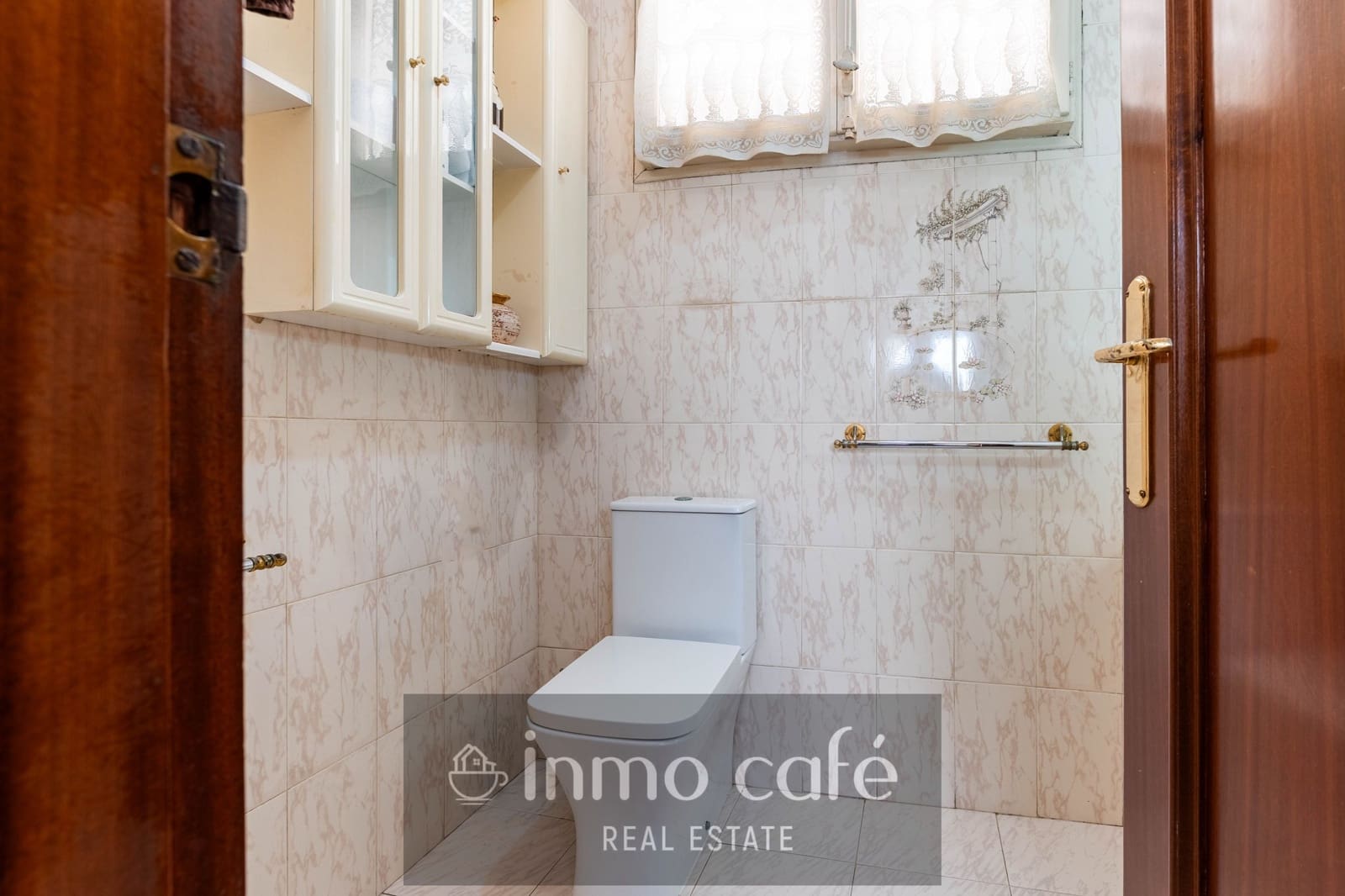 4 bedroom Apartment for sale in Castello de la Plana with garage - € 240,000 (Ref: 10032539)
