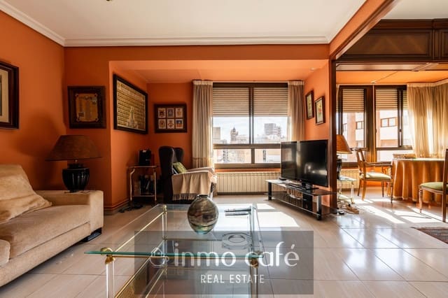 4 slaapkamer Appartement te koop in Castelló de la Plana met garage - € 240.000 (Ref: 10032539)