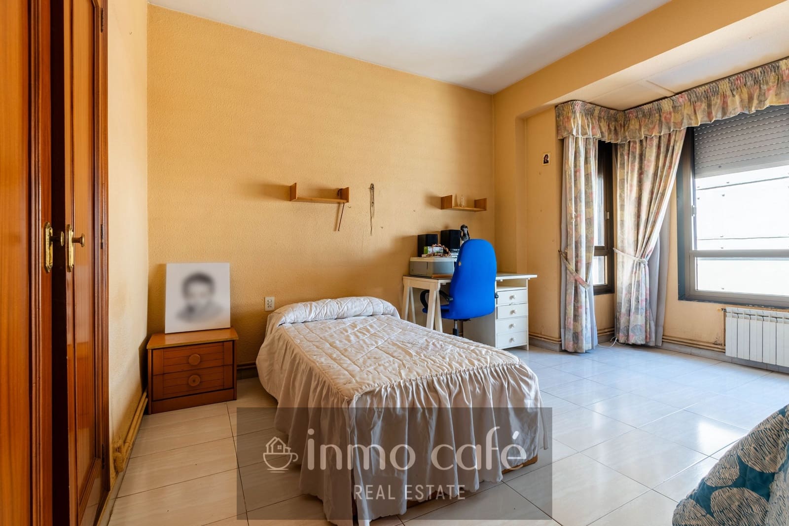 4 bedroom Apartment for sale in Castello de la Plana with garage - € 240,000 (Ref: 10032539)