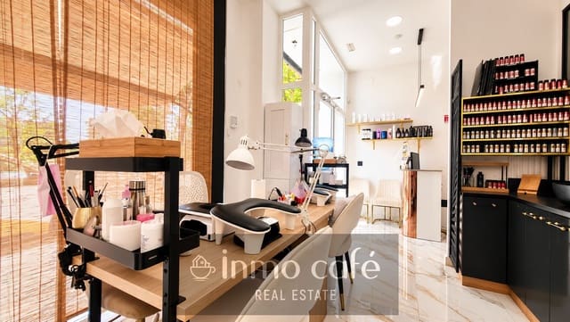 Kommersiell til salgs i Alicante by - € 35 000 (Ref: 10062825)
