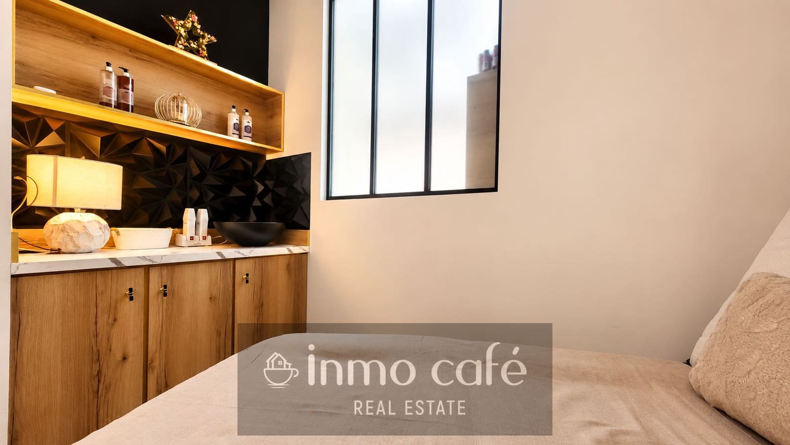 Commercial for sale in Alicante / Alacant city - € 35,000 (Ref: 10062825)