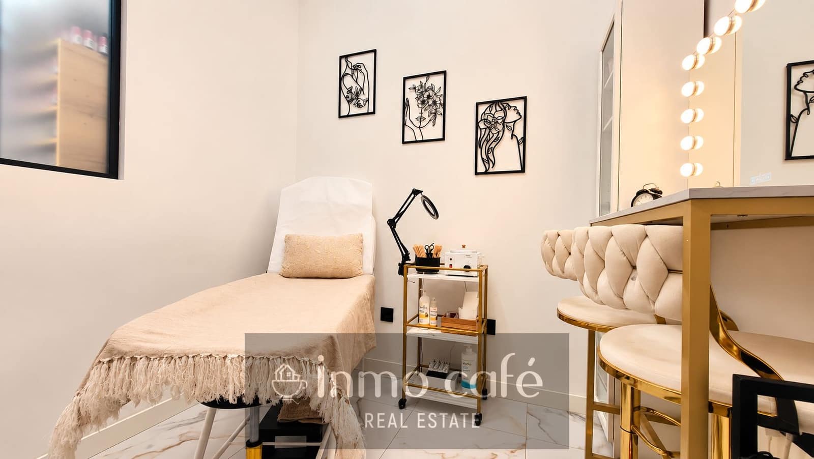 Commercial for sale in Alicante / Alacant city - € 35,000 (Ref: 10062825)