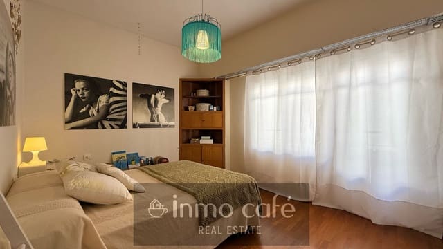 2 slaapkamer Appartement te koop in Alicante stad - € 240.000 (Ref: 10065698)