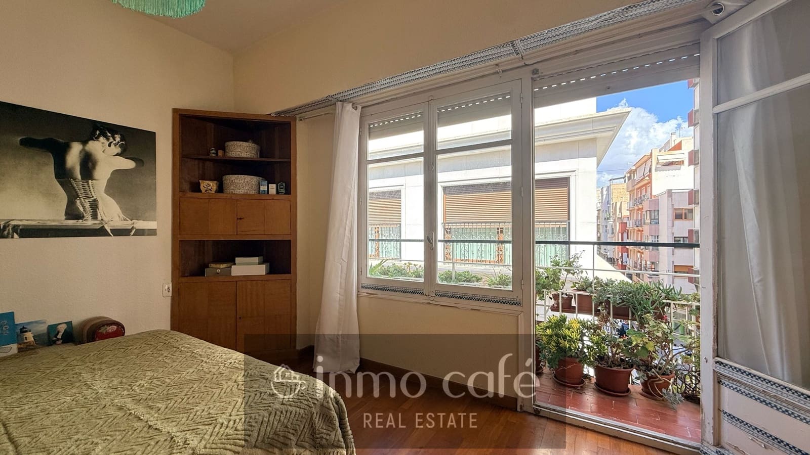 2 bedroom Apartment for sale in Alicante / Alacant city - € 240,000 (Ref: 10065698)