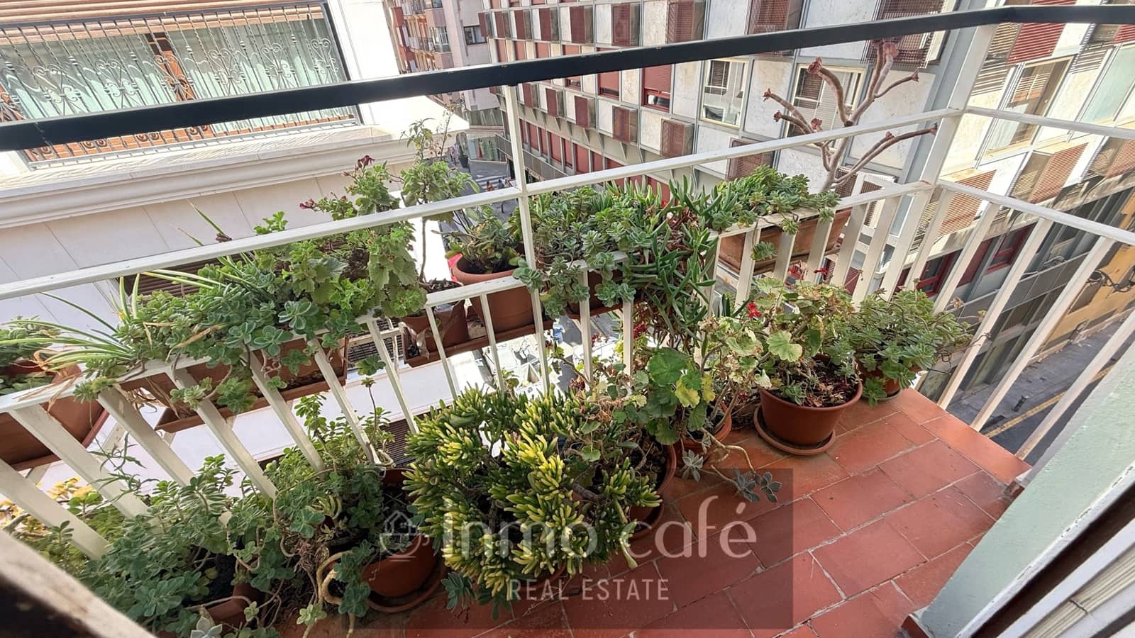 2 bedroom Apartment for sale in Alicante / Alacant city - € 240,000 (Ref: 10065698)
