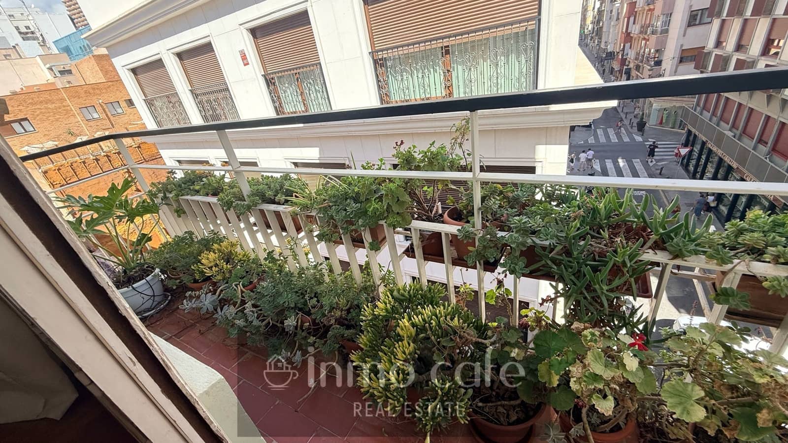 2 bedroom Apartment for sale in Alicante / Alacant city - € 240,000 (Ref: 10065698)
