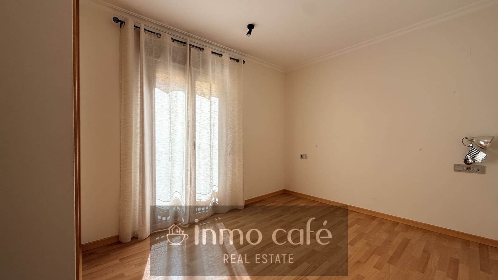 2 bedroom Apartment for sale in Villena with garage - € 159,000 (Ref: 10153855)