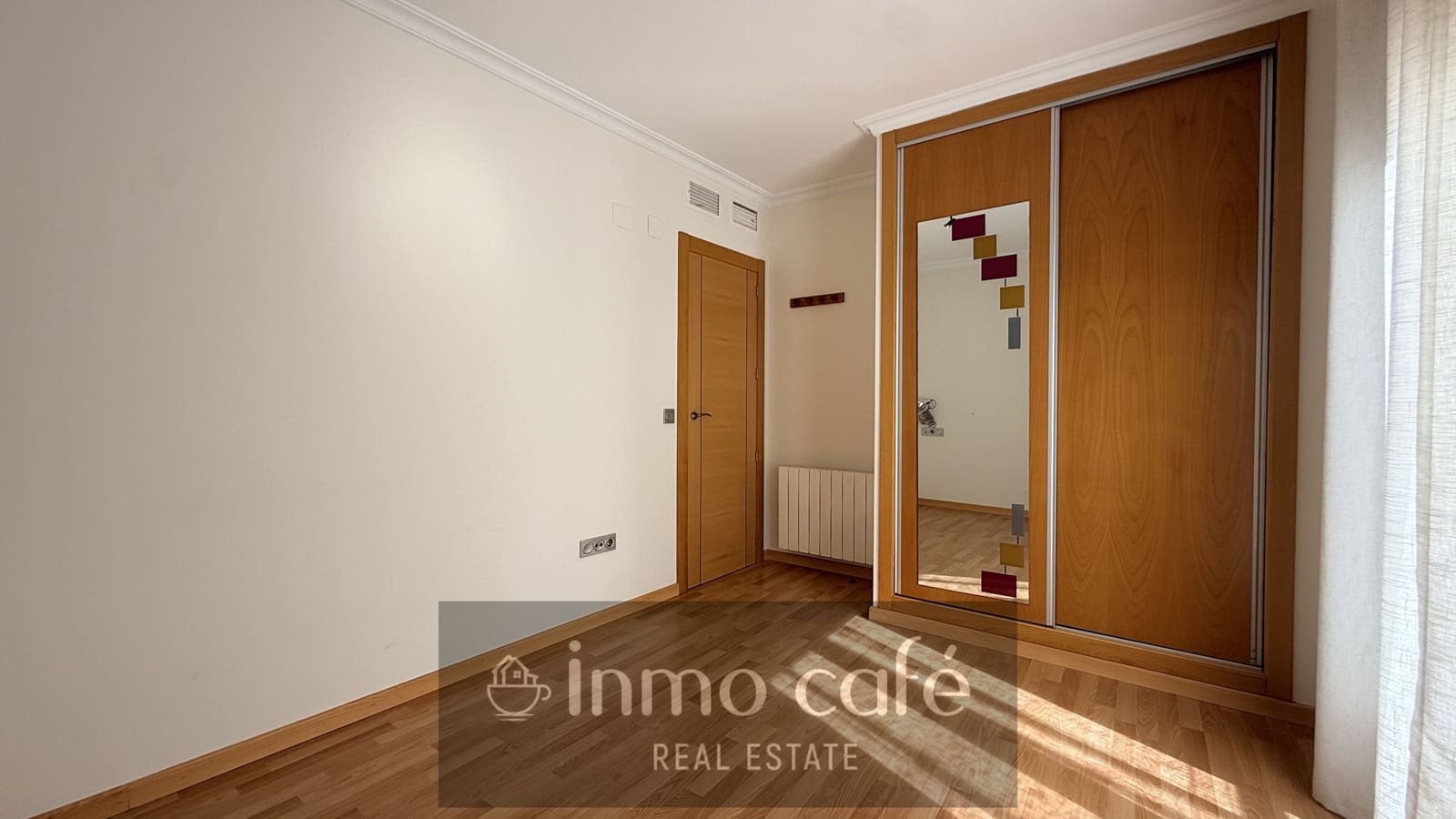 2 bedroom Apartment for sale in Villena with garage - € 159,000 (Ref: 10153855)