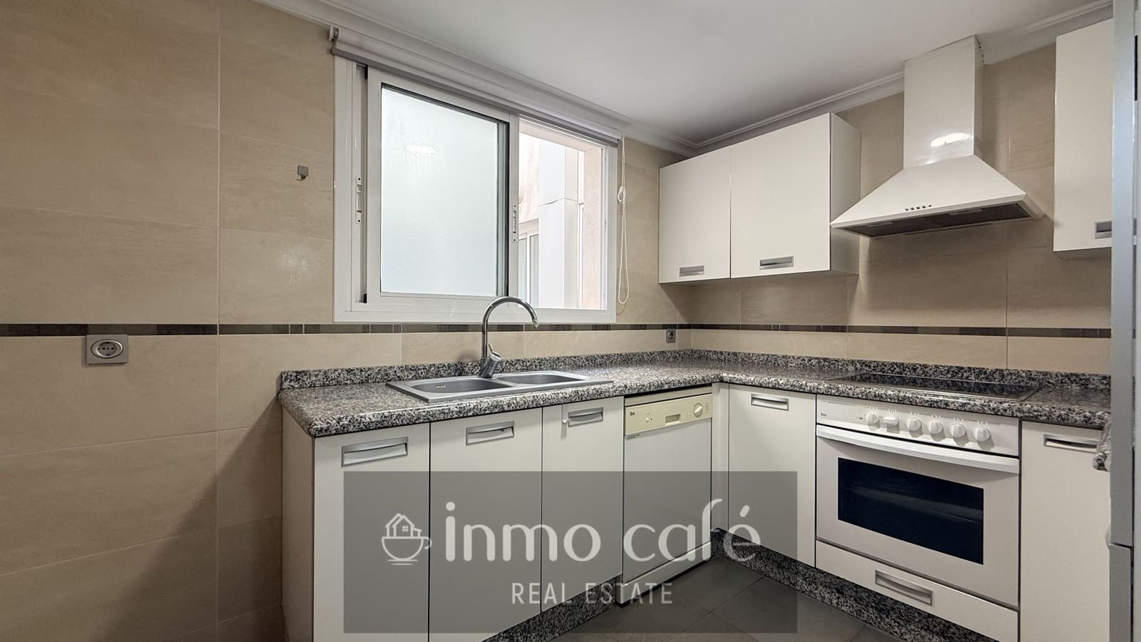 2 bedroom Apartment for sale in Villena with garage - € 159,000 (Ref: 10153855)
