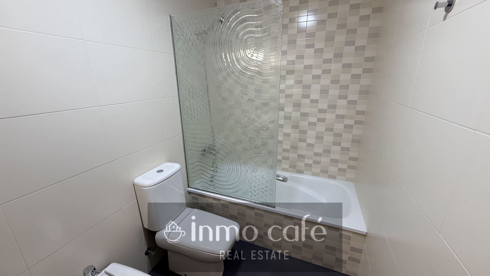 2 bedroom Apartment for sale in Villena with garage - € 159,000 (Ref: 10153855)
