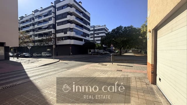 Autotalli myytävänä paikassa Alicante kaupunki - 17 500 € (Ref: 10170315)