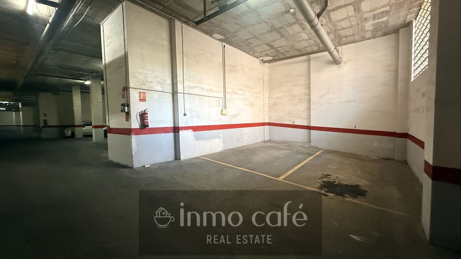 Autotalli myytävänä paikassa Alicante kaupunki - 17 500 € (Ref: 10170315)