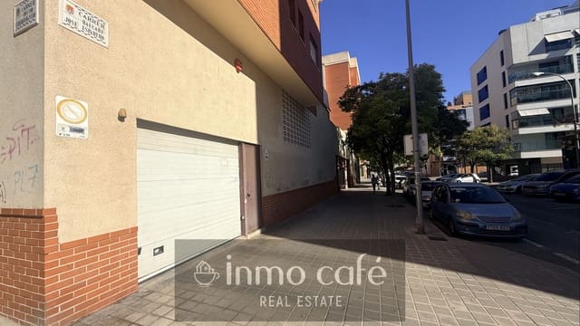 Autotalli myytävänä paikassa Alicante kaupunki - 17 500 € (Ref: 10170315)