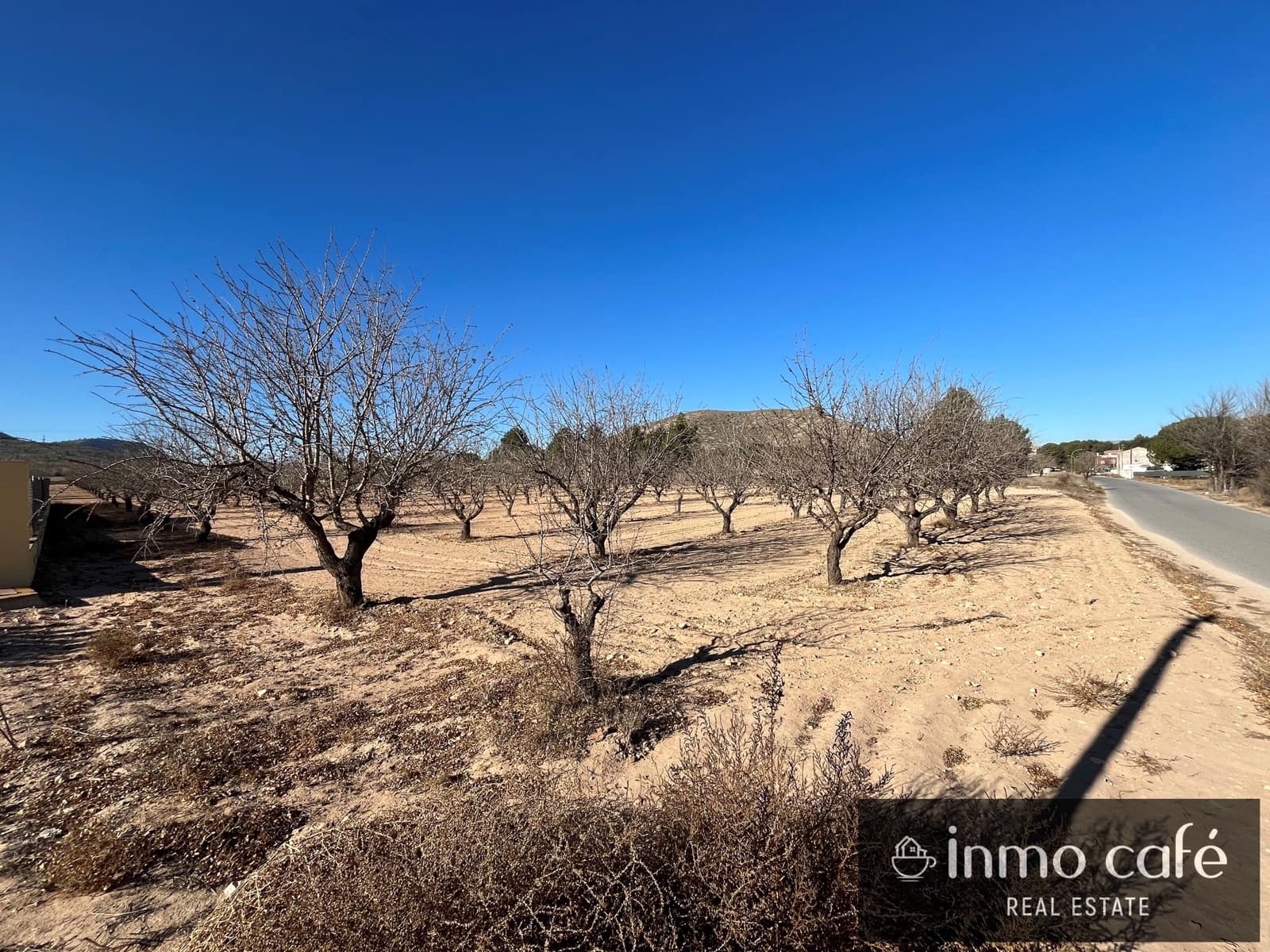 Ubebygd land til salgs i Villena - € 75 000 (Ref: 8686535)