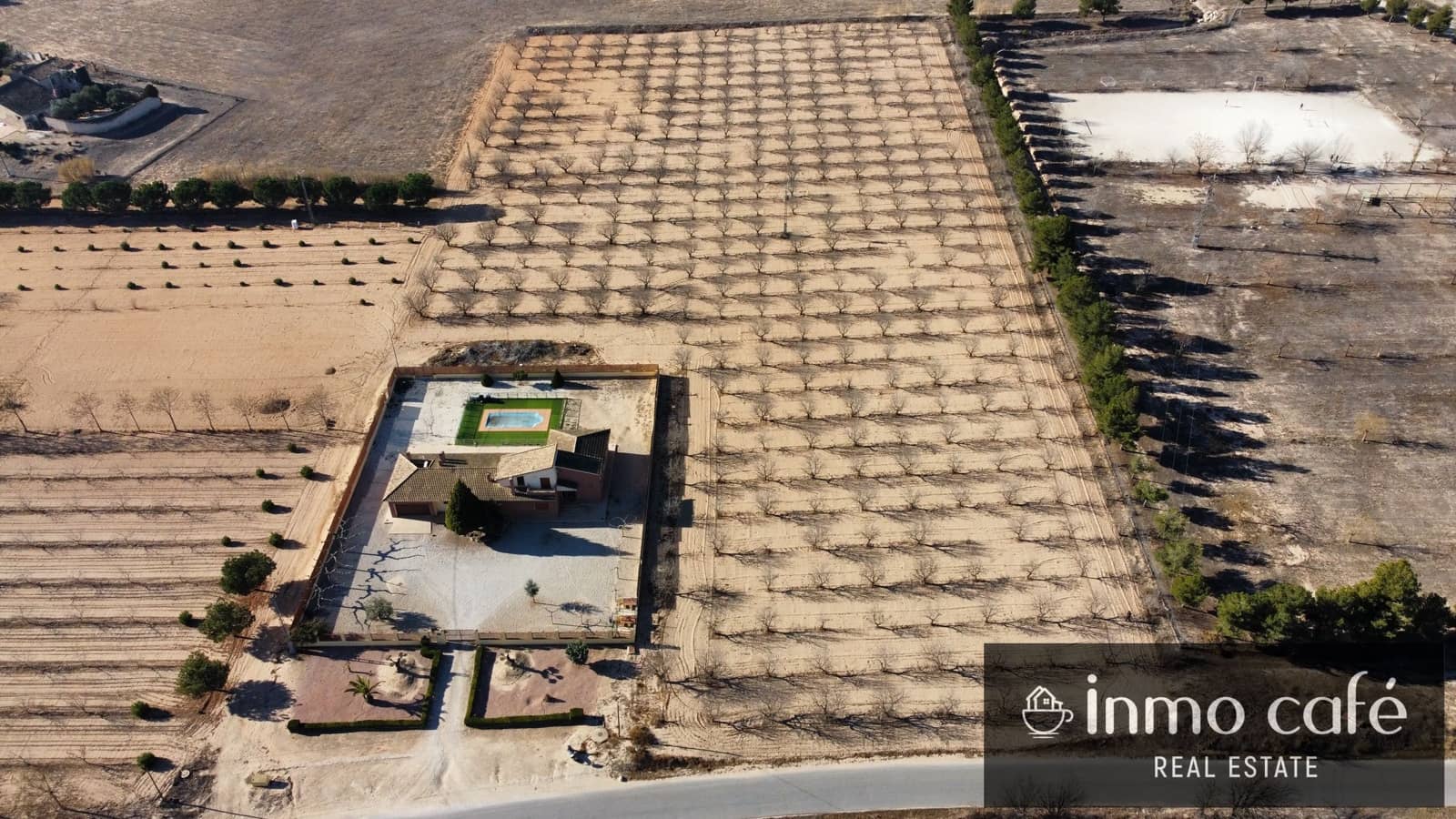Ubebygd land til salgs i Villena - € 75 000 (Ref: 8686535)