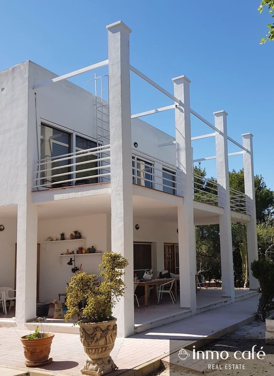 Chalet de 4 habitaciones en Elche / Elx en venta con piscina - 420.000 € (Ref: 8686538)
