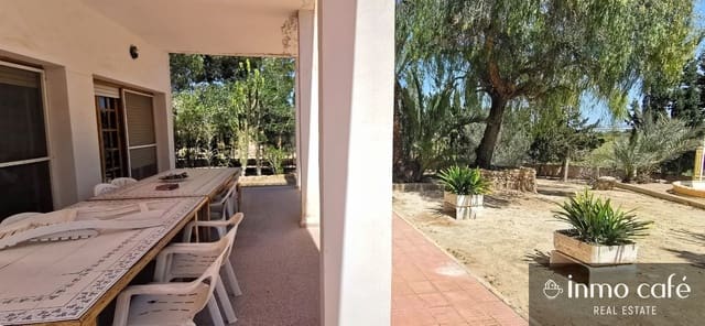 Chalet de 4 habitaciones en Elche / Elx en venta con piscina - 420.000 € (Ref: 8686538)