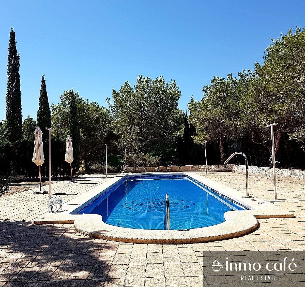 Chalet de 4 habitaciones en Elche / Elx en venta con piscina - 420.000 € (Ref: 8686538)