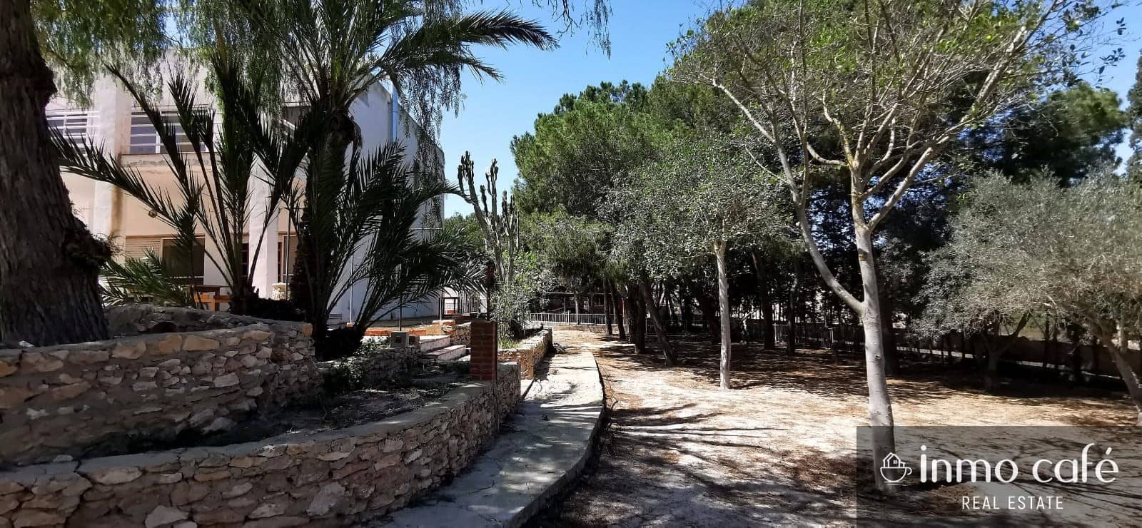 Chalet de 4 habitaciones en Elche / Elx en venta con piscina - 420.000 € (Ref: 8686538)