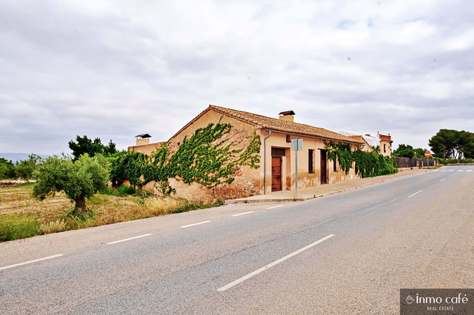 2 sypialnia Finka/Dom wiejski na sprzedaż w Biar - 210 000 € (Ref: 8686541)