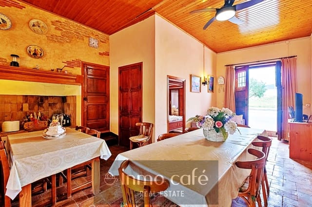 2 bedroom Finca/Country House for sale in Biar - € 200,000 (Ref: 8686541)