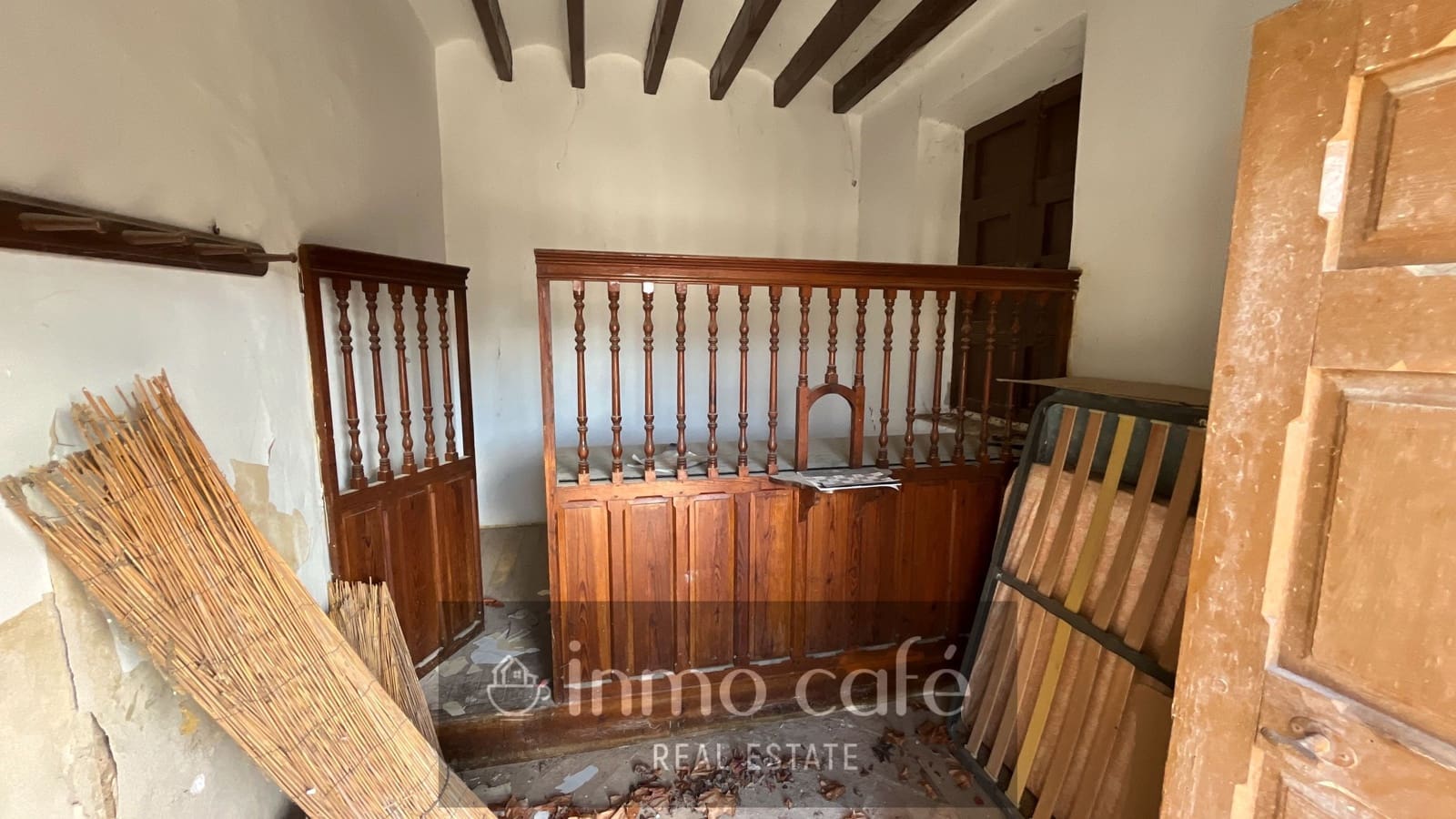2 bedroom Finca/Country House for sale in Biar with pool garage - € 200,000 (Ref: 8686541)