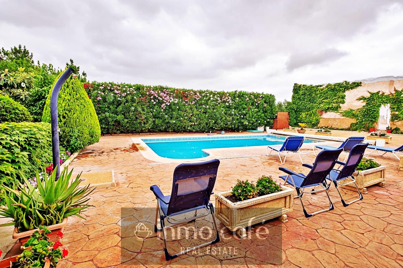 2 bedroom Finca/Country House for sale in Biar with pool garage - € 200,000 (Ref: 8686541)