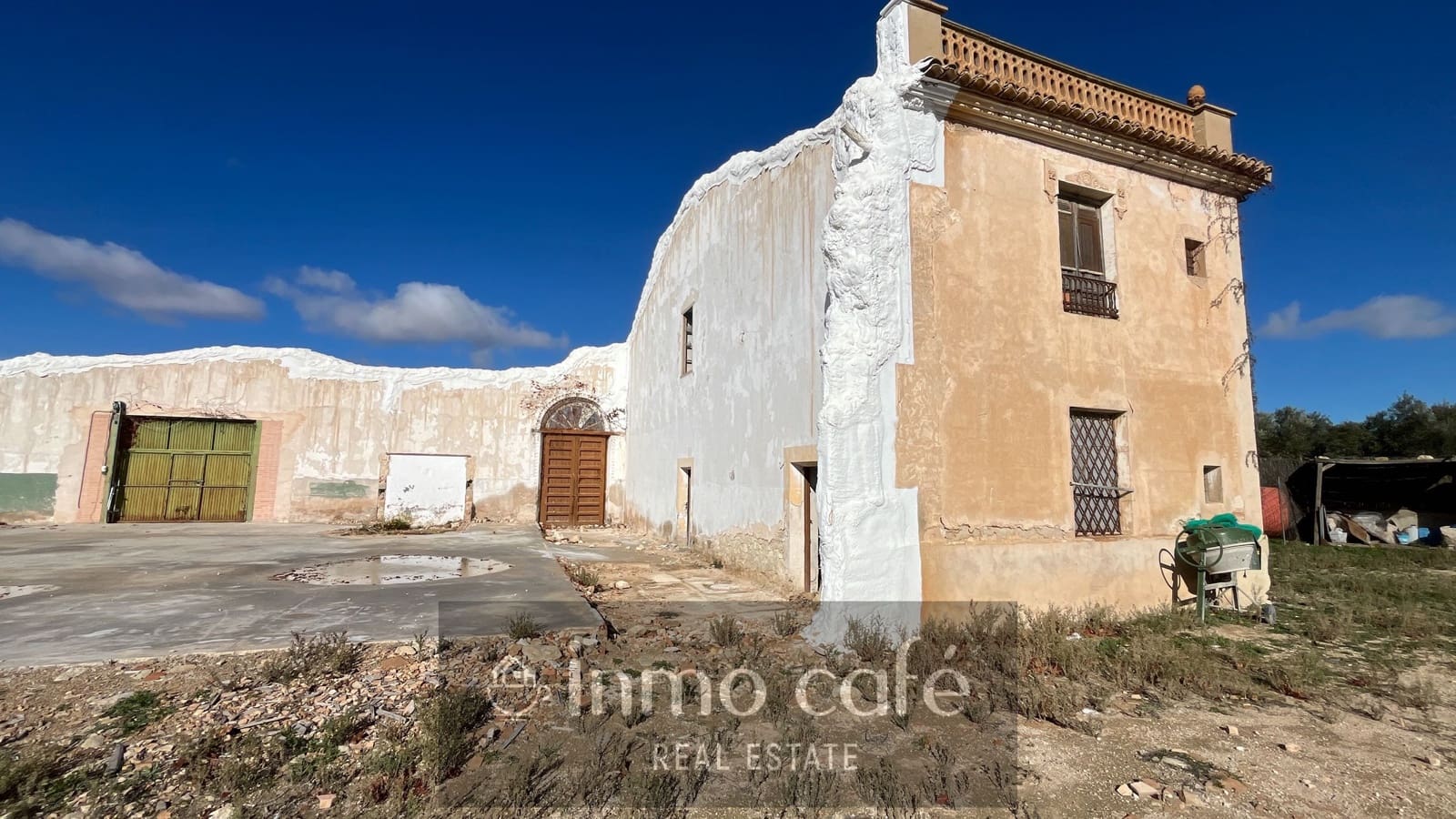 2 bedroom Finca/Country House for sale in Biar with pool garage - € 200,000 (Ref: 8686541)