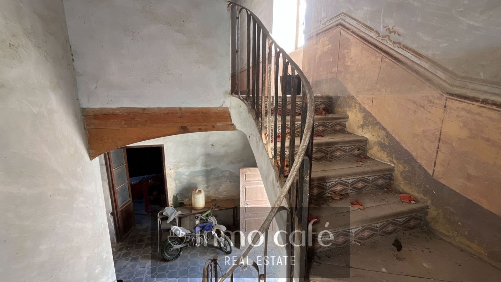 2 bedroom Finca/Country House for sale in Biar with pool garage - € 200,000 (Ref: 8686541)