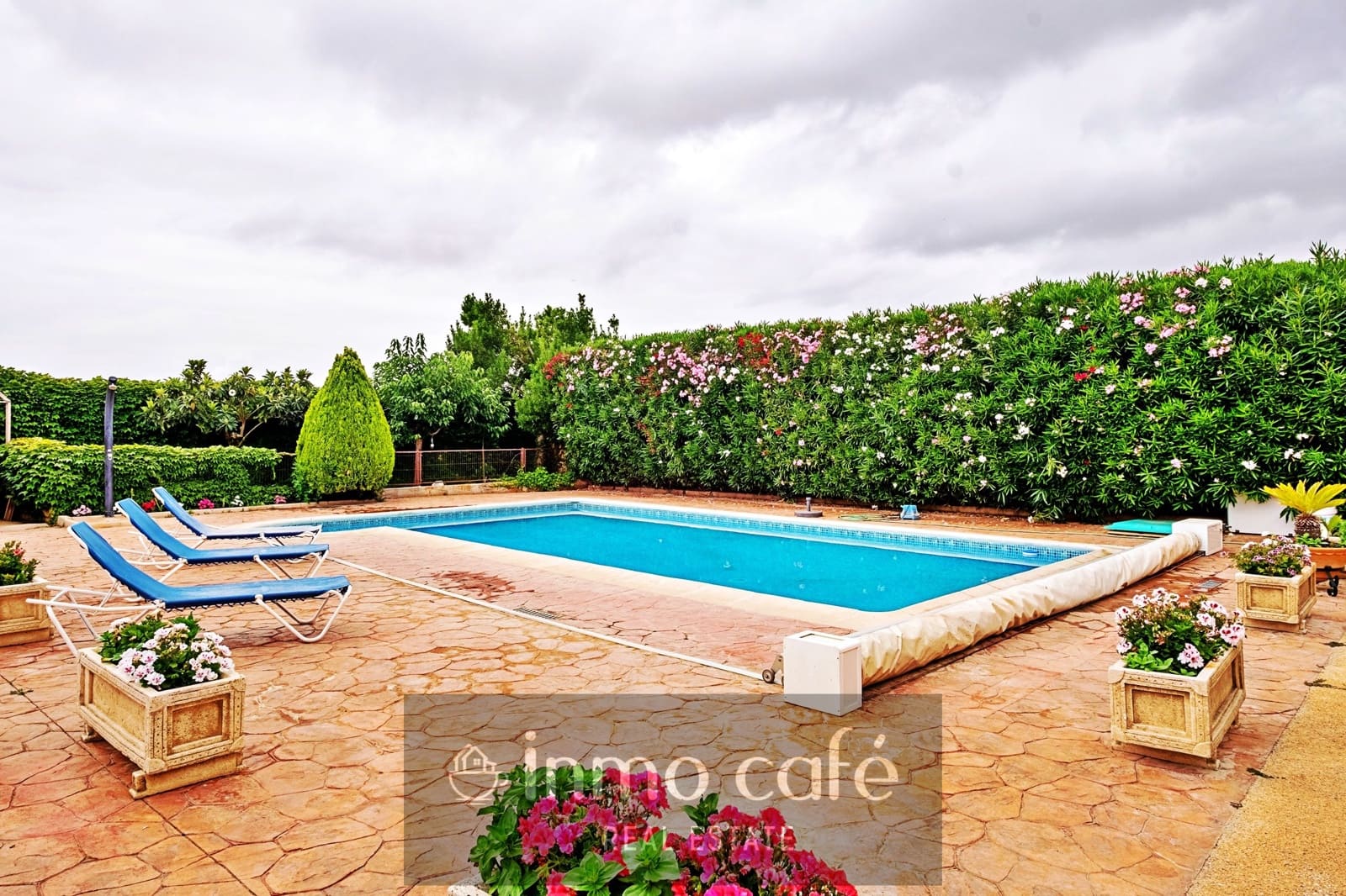 2 bedroom Finca/Country House for sale in Biar with pool garage - € 200,000 (Ref: 8686541)