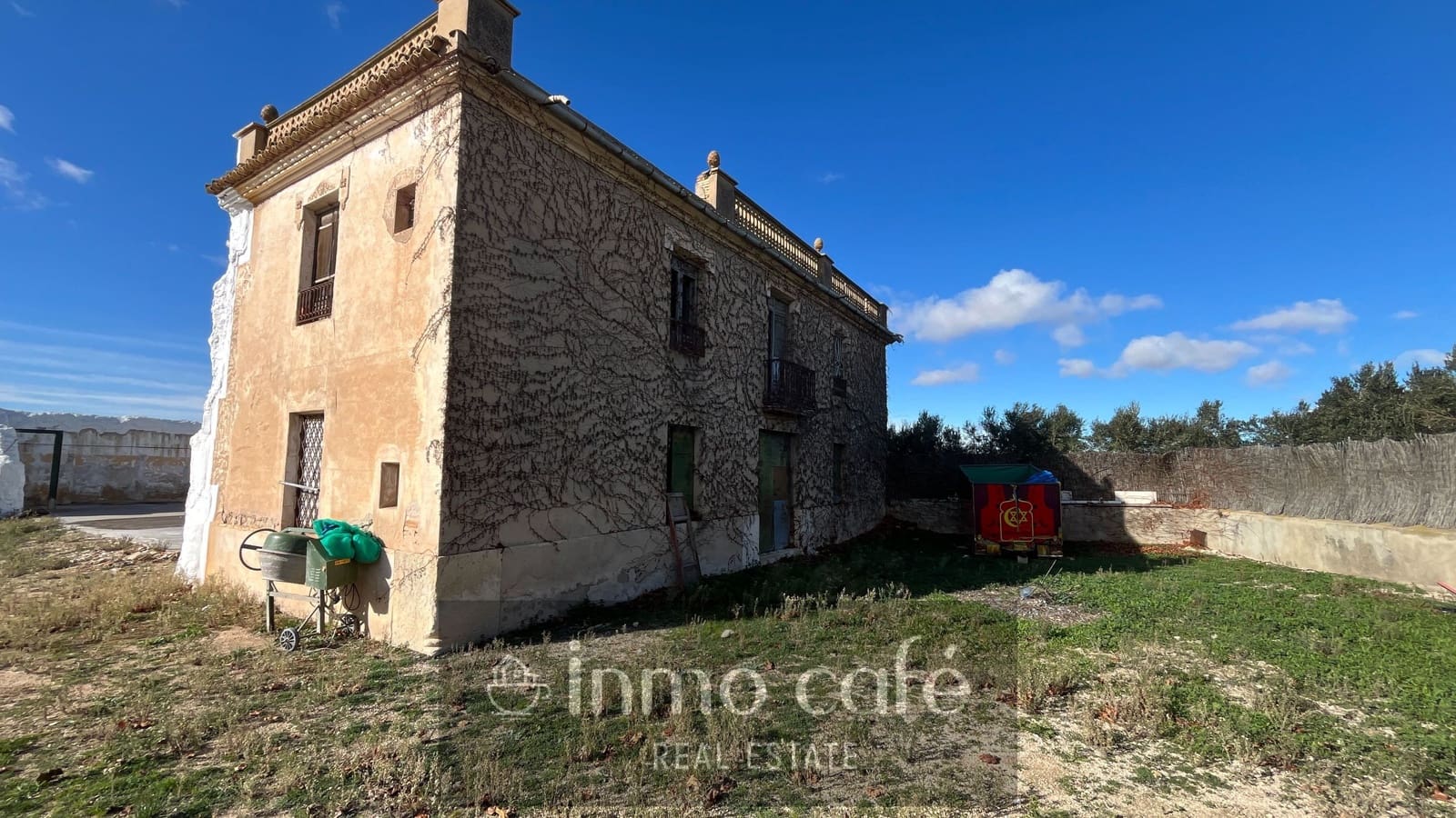 2 bedroom Finca/Country House for sale in Biar with pool garage - € 200,000 (Ref: 8686541)