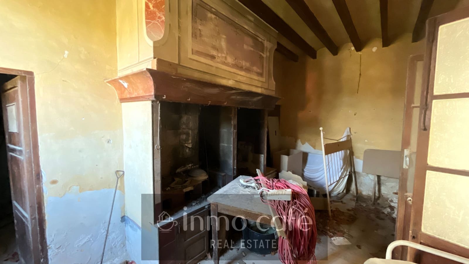 2 bedroom Finca/Country House for sale in Biar with pool garage - € 200,000 (Ref: 8686541)