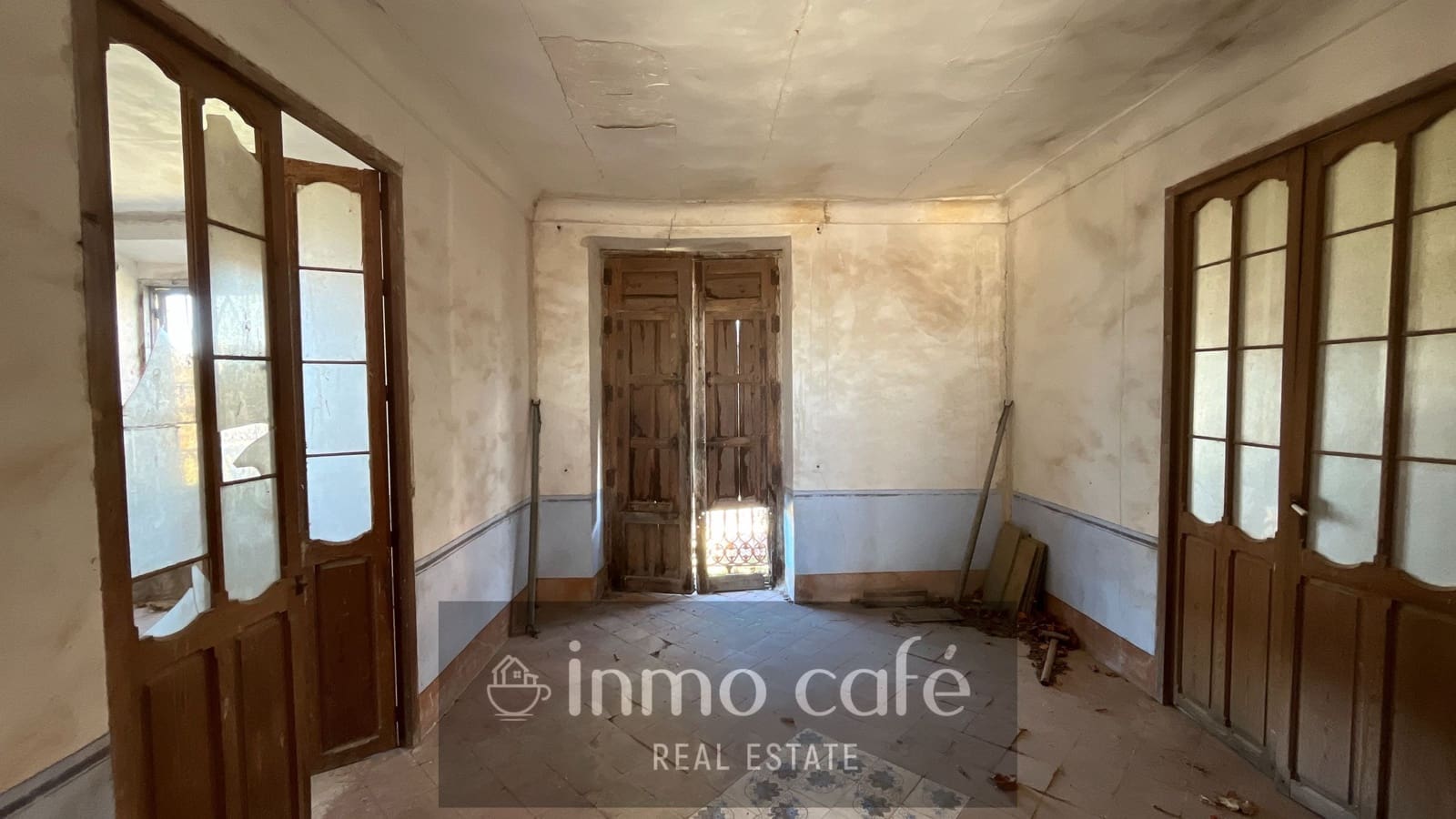 2 bedroom Finca/Country House for sale in Biar with pool garage - € 200,000 (Ref: 8686541)