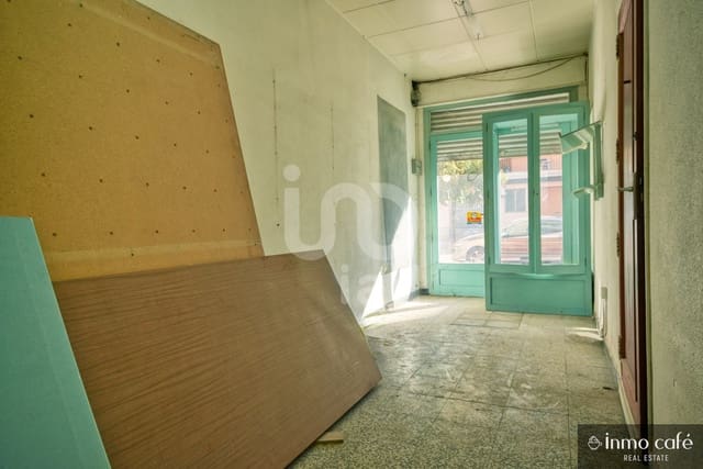 1 bedroom Commercial for sale in Canals - € 32,500 (Ref: 8769321)