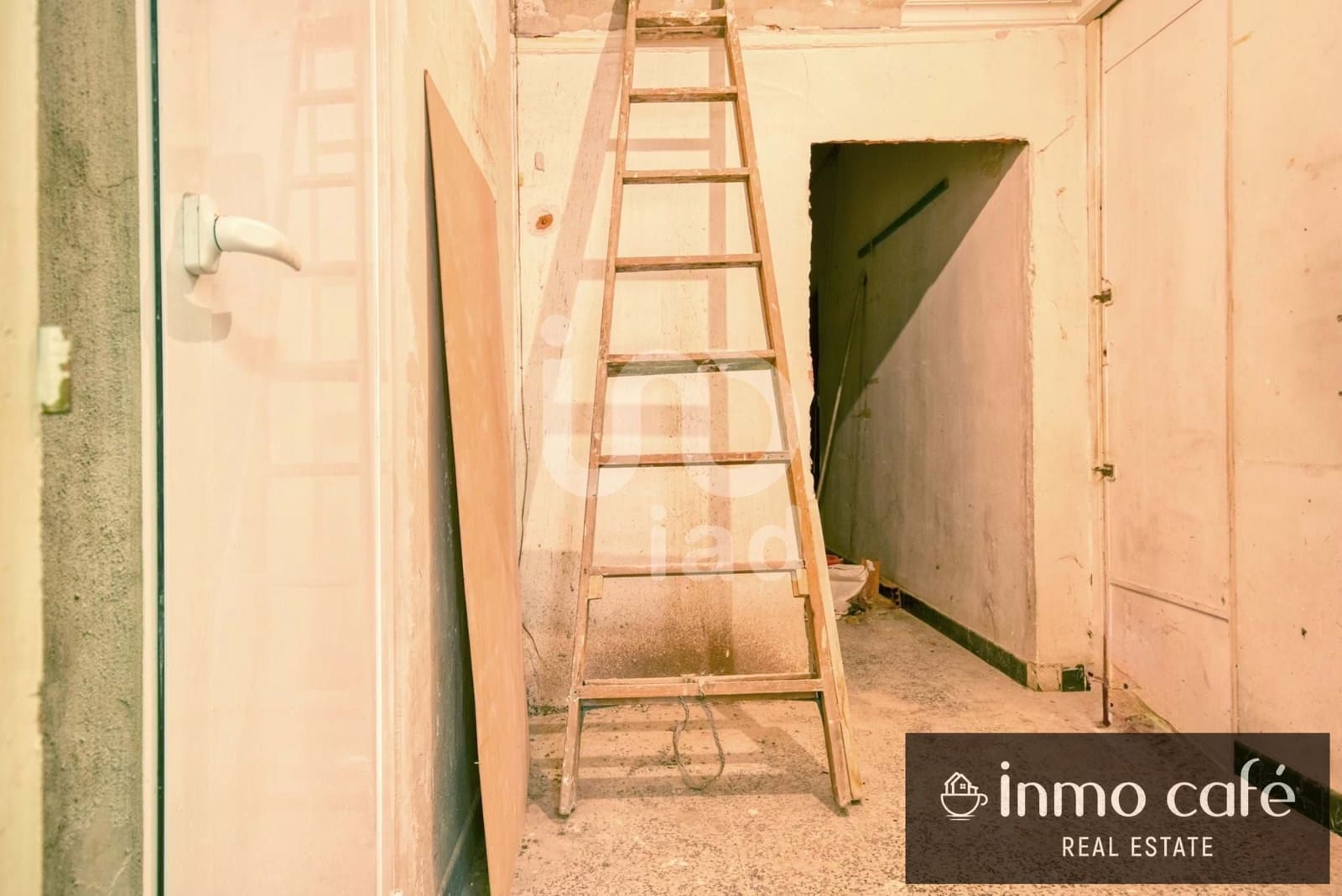 1 bedroom Commercial for sale in Canals - € 32,500 (Ref: 8769321)