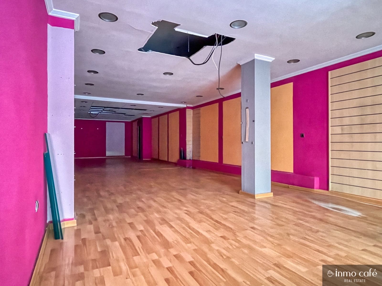 Erhverv til salg i Canals - € 71.000 (Ref: 8772667)