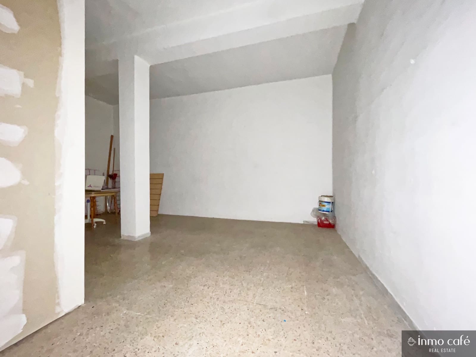 Erhverv til salg i Canals - € 71.000 (Ref: 8772667)