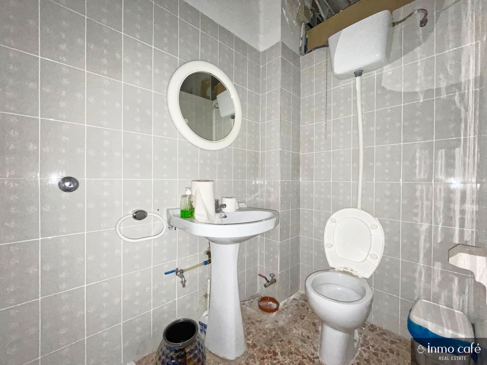 Erhverv til salg i Canals - € 71.000 (Ref: 8772667)