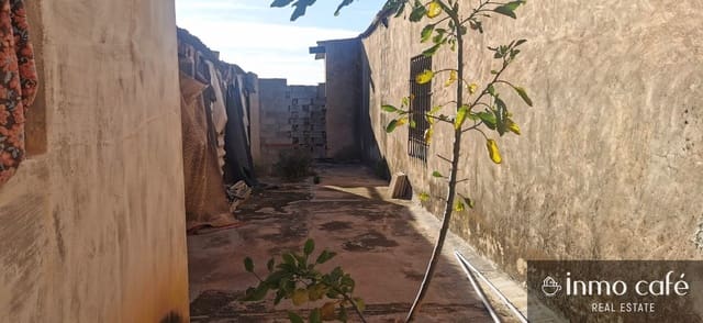 Commercial for sale in Crevillente / Crevillent - € 110,000 (Ref: 8779354)