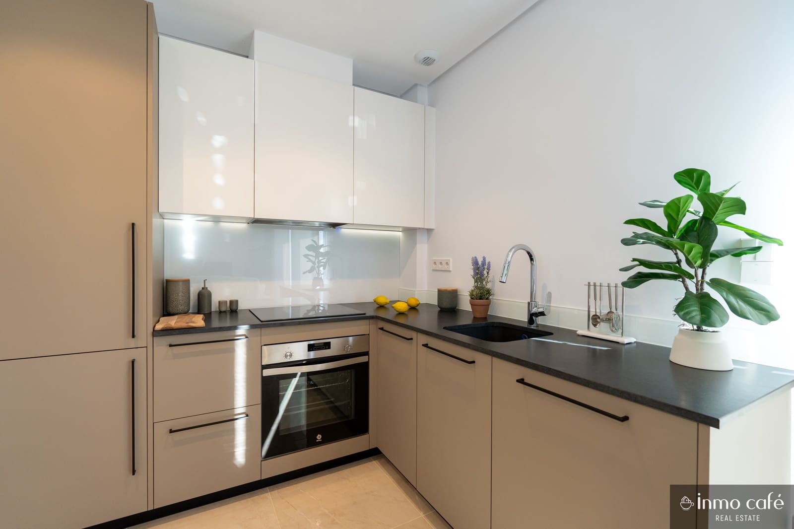 3 bedroom Apartment for sale in Santa Pola with pool garage - € 312,000 (Ref: 8800066)