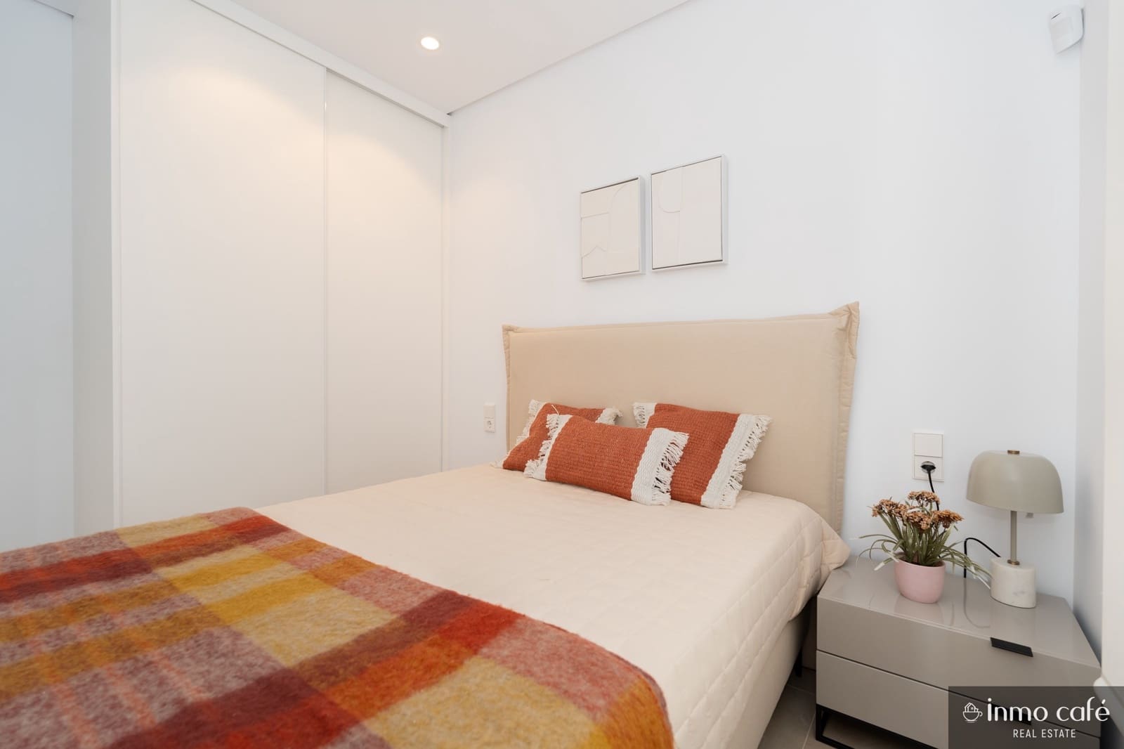 3 bedroom Apartment for sale in Santa Pola with pool garage - € 312,000 (Ref: 8800066)