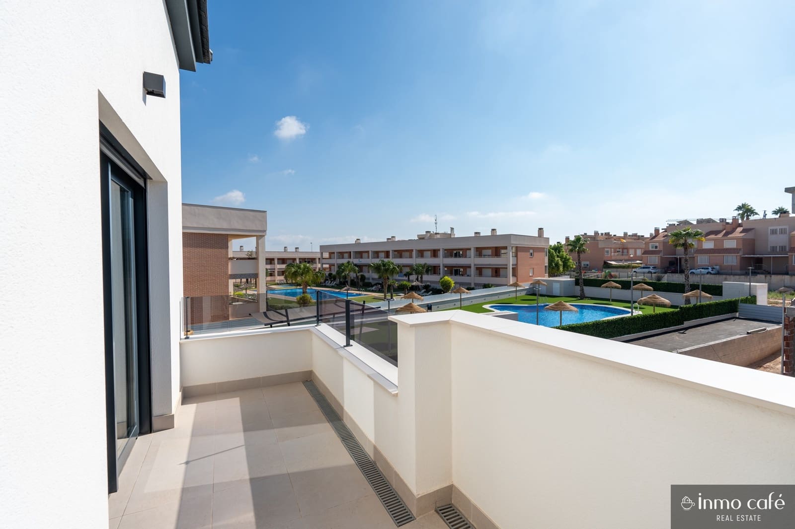 3 bedroom Apartment for sale in Santa Pola with pool garage - € 312,000 (Ref: 8800066)
